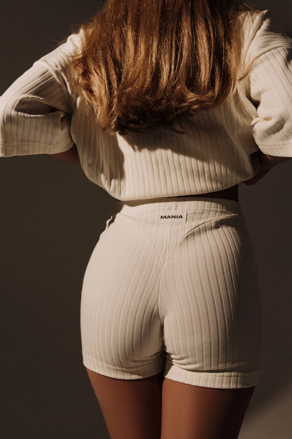 WMN SHORTS - CREAMY  (LIMITED) 